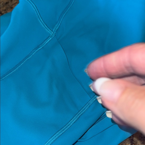 Like New Lululemon Athletica Turquoise Leggings with side pockets - Picture 7 of 8